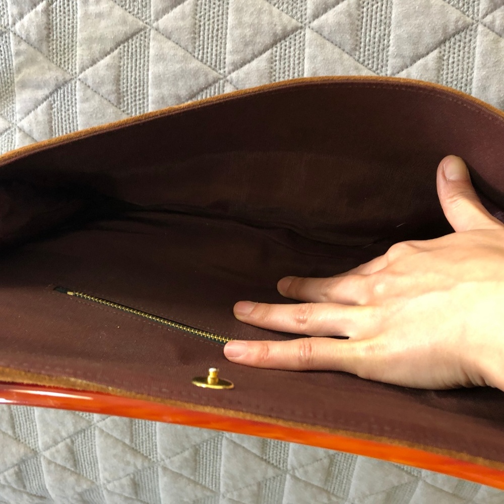 ⛔️SOLD⛔️Vintage Brown Faux Suede Clutch Purse - Picture 6 of 8